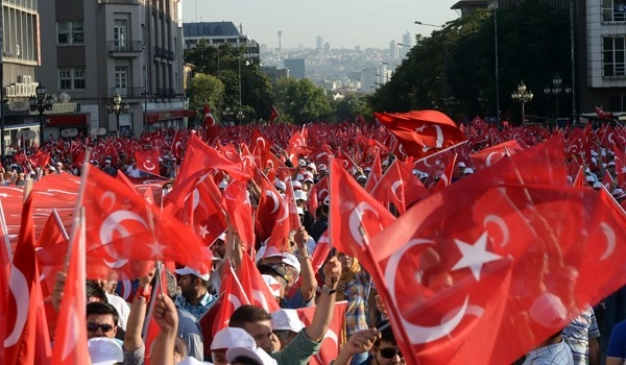 Tek yürek, tek ses
