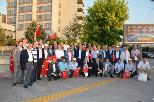Tek yürek, tek ses