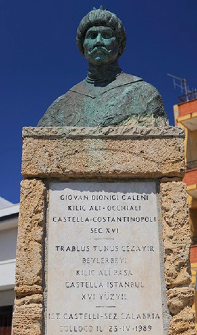 Deniz doldurularak yapılan ilk camii
