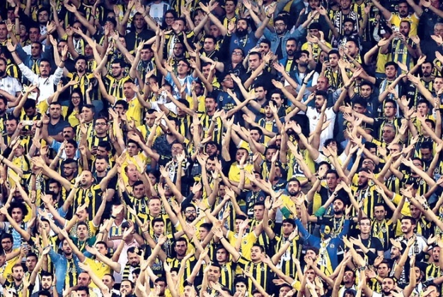 Taraftar akını