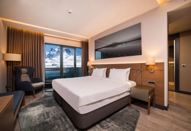 Kayak tutkunlarının gözdesi Erciyes, otel yatırımcısının da radarında