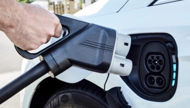 Elektrikli araçlara hızlı şarj
