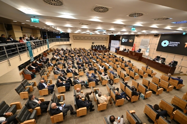 Çalışanlarımızı enflasyona ezdirmemeliyiz